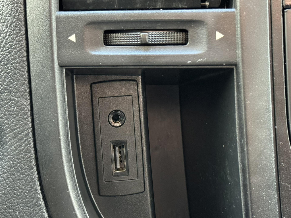 40199353-25.jpg