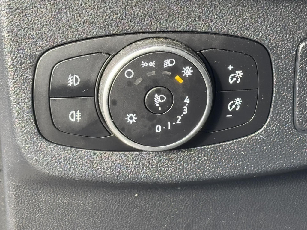 41163478-16.jpg