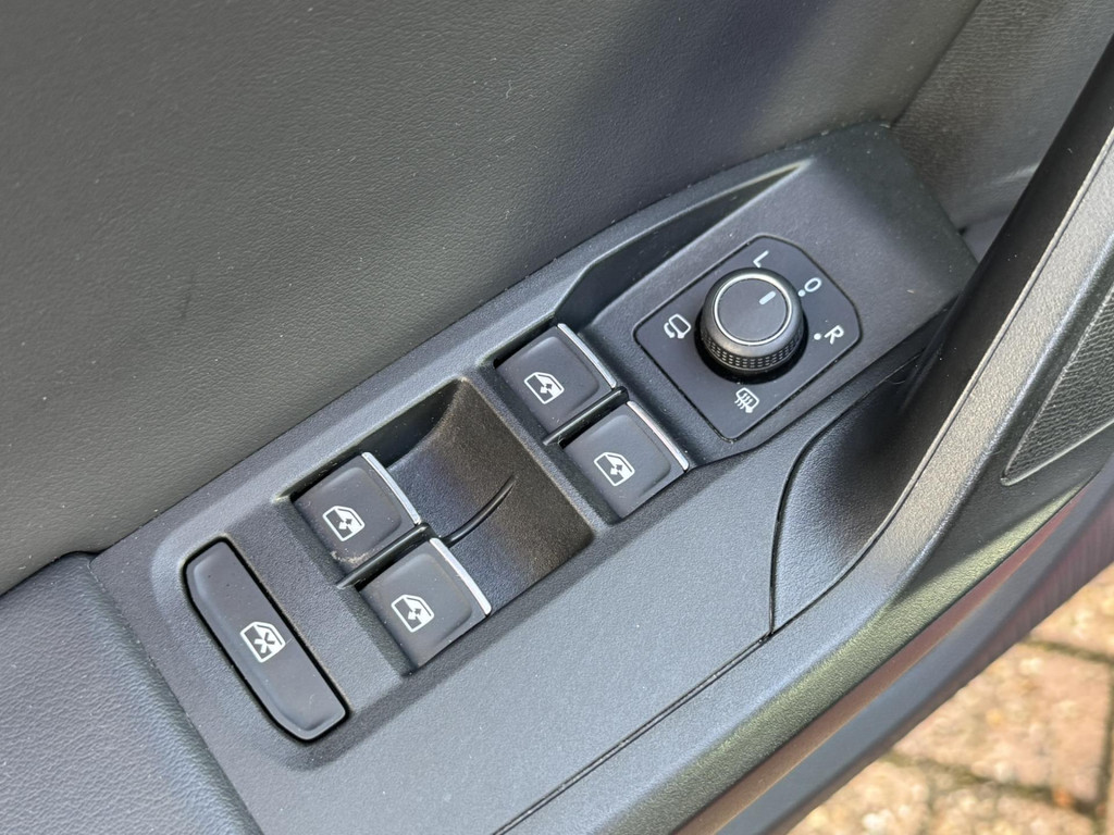 47270892-41.jpg