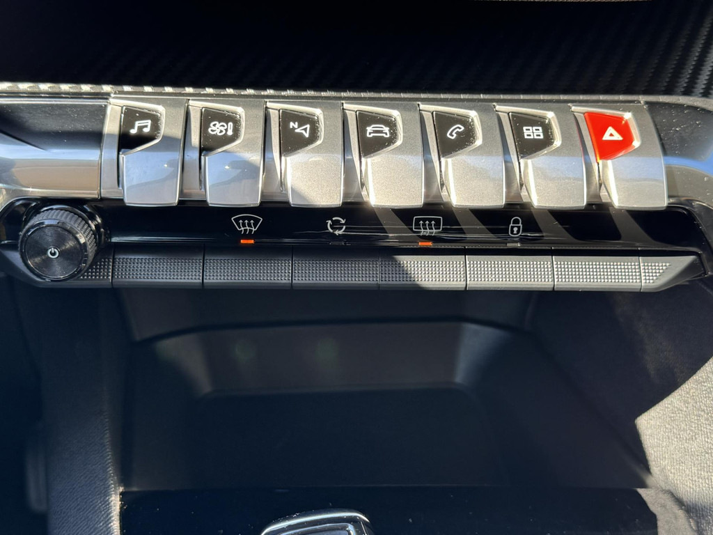 47515984-25.jpg