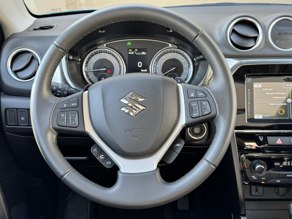 48033703-27.jpg