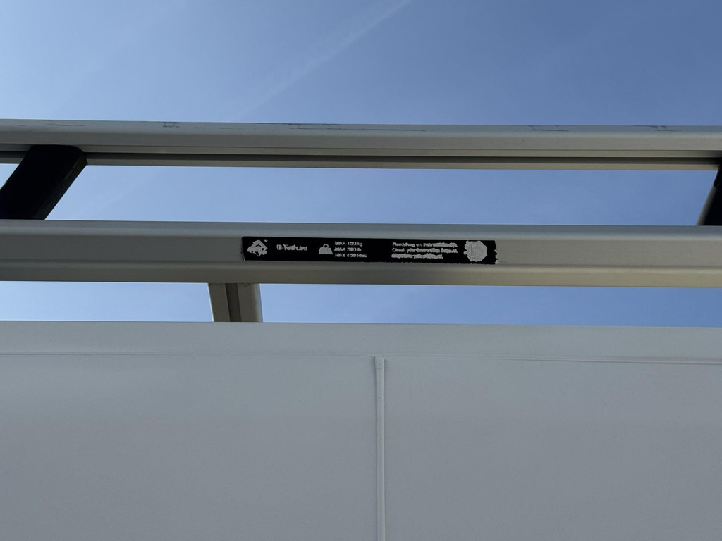 48514995-14.jpg