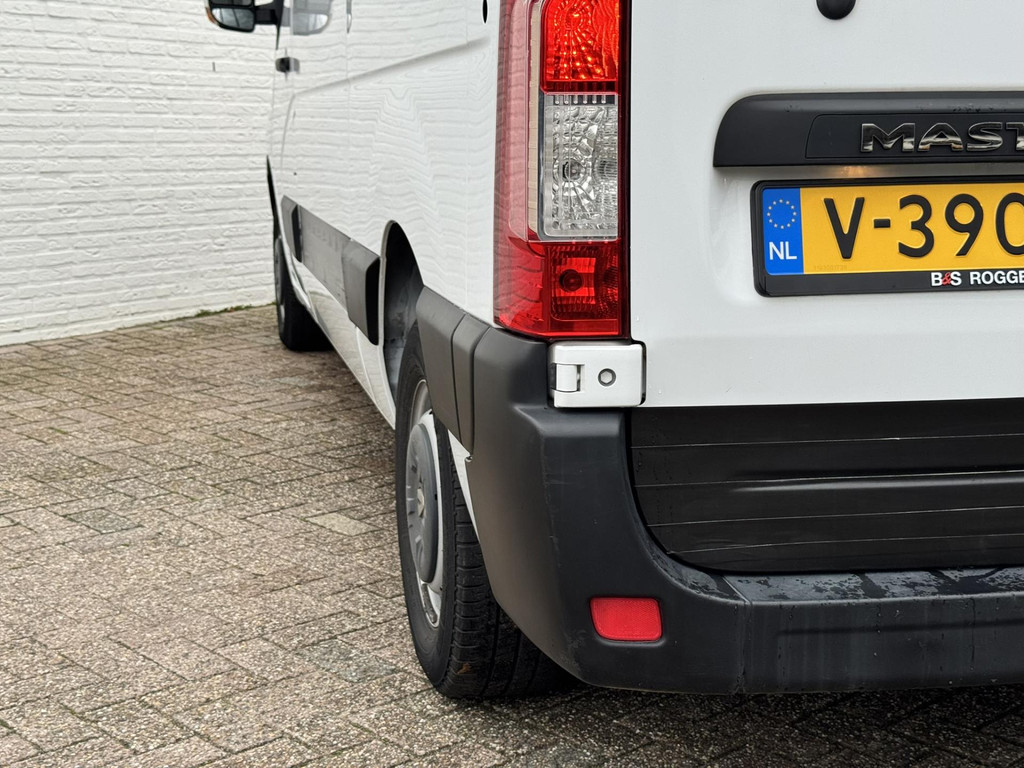 48514995-31.jpg